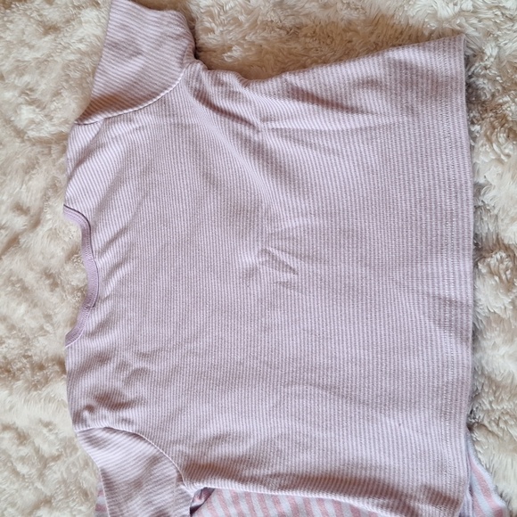 Brandy💗Melville Bundle 2 Cute Striped Cap Sleeve Short Sleeve Tee's - Picture 6 of 9